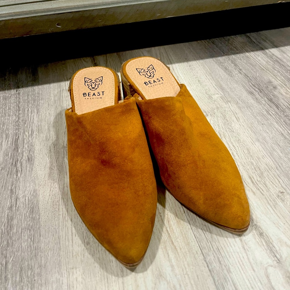 Beast fashion block mules size 7